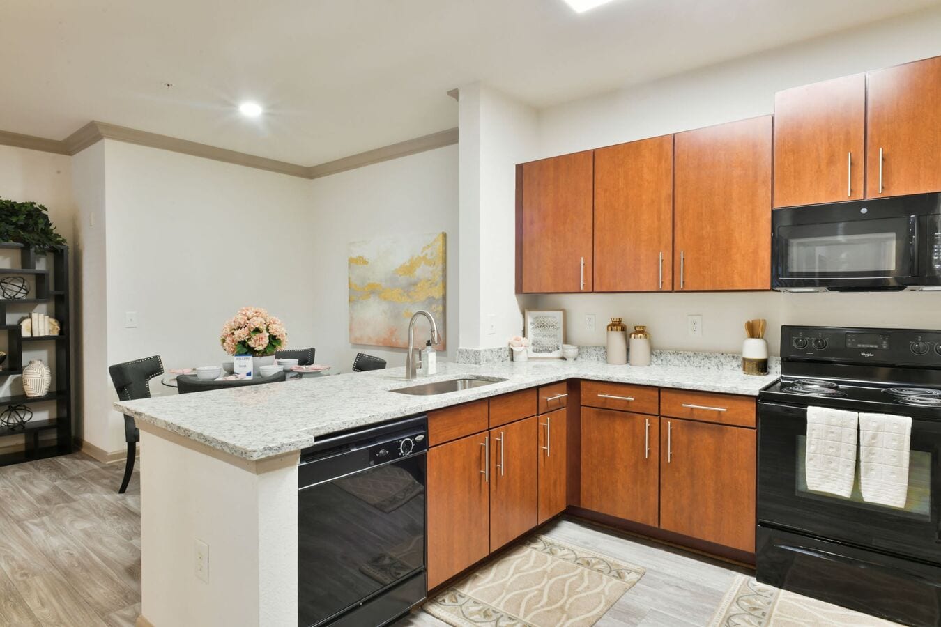 Walden Oaks, photo 2