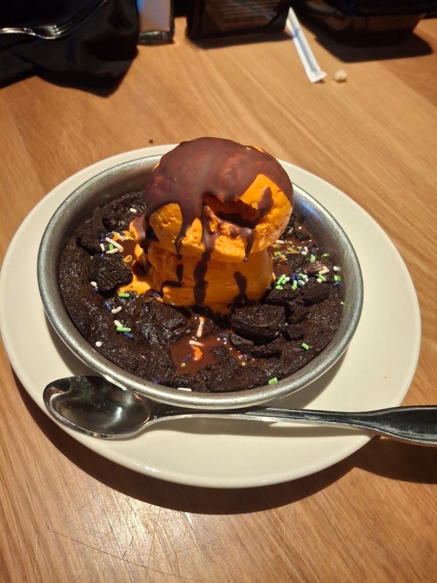 BJ's Restaurant & Brewhouse, photo 4