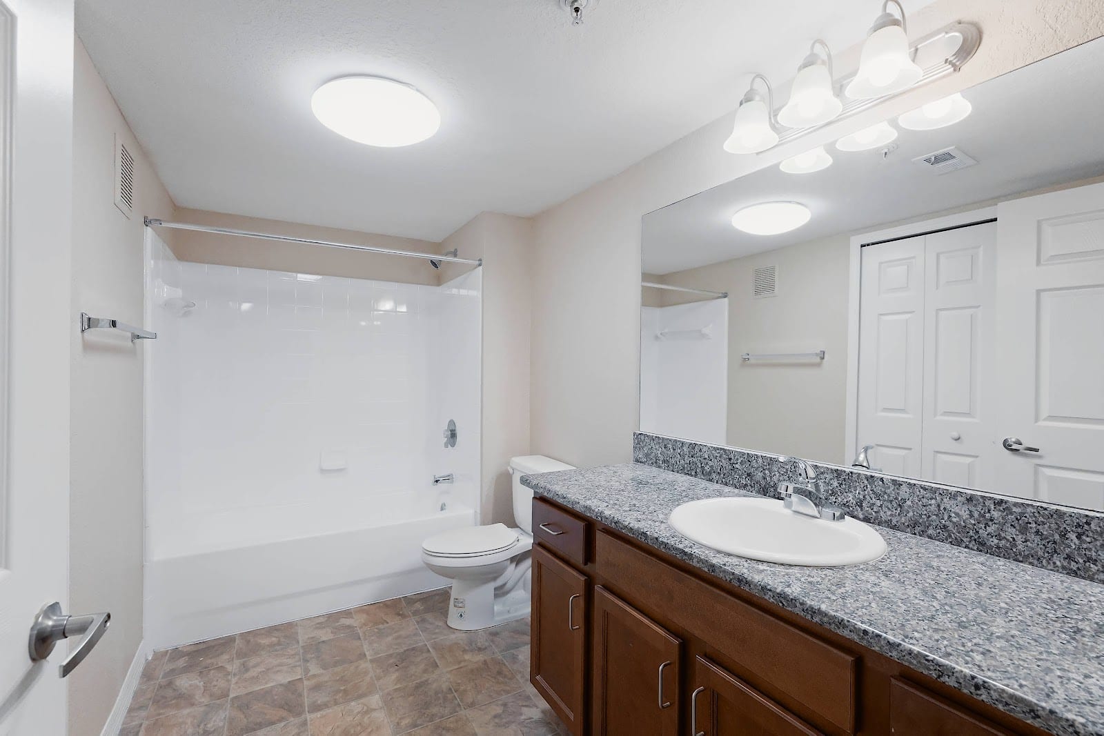 Mobley Park Apartments, photo 3