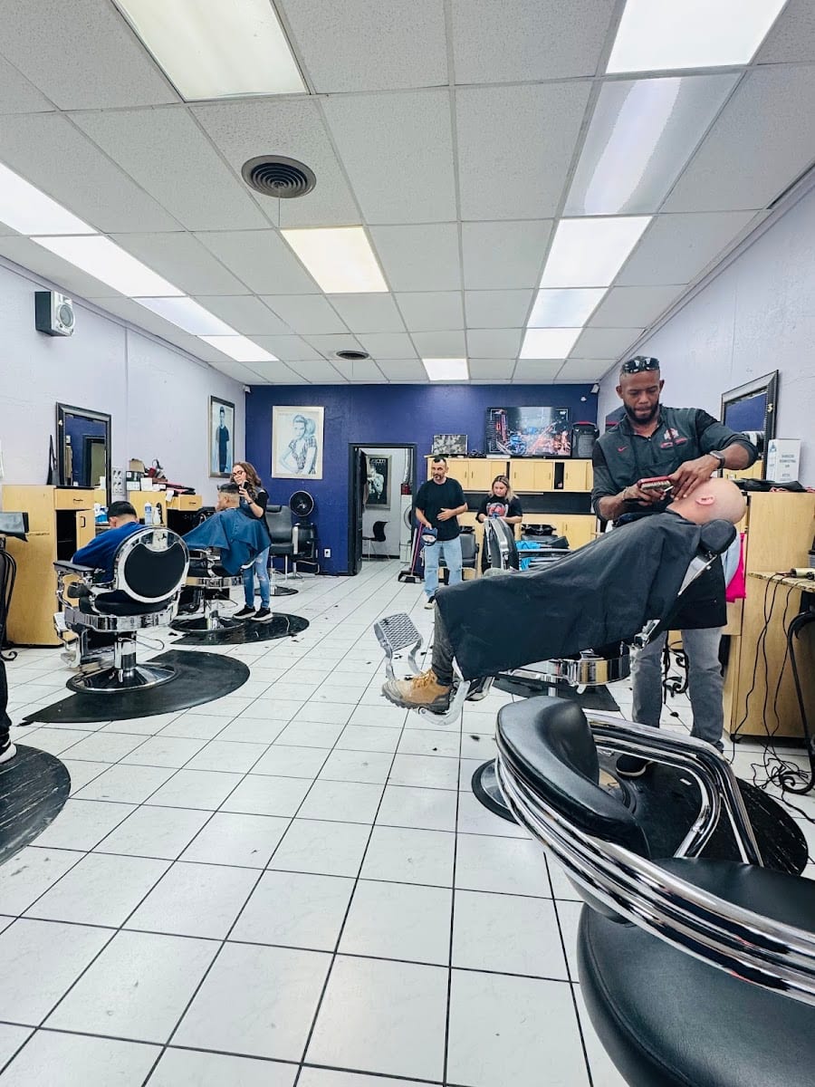 Clips 2000 Barber and Beauty Salon