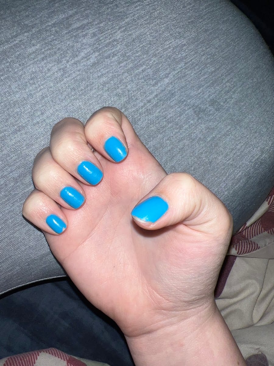 Gold Star Nails