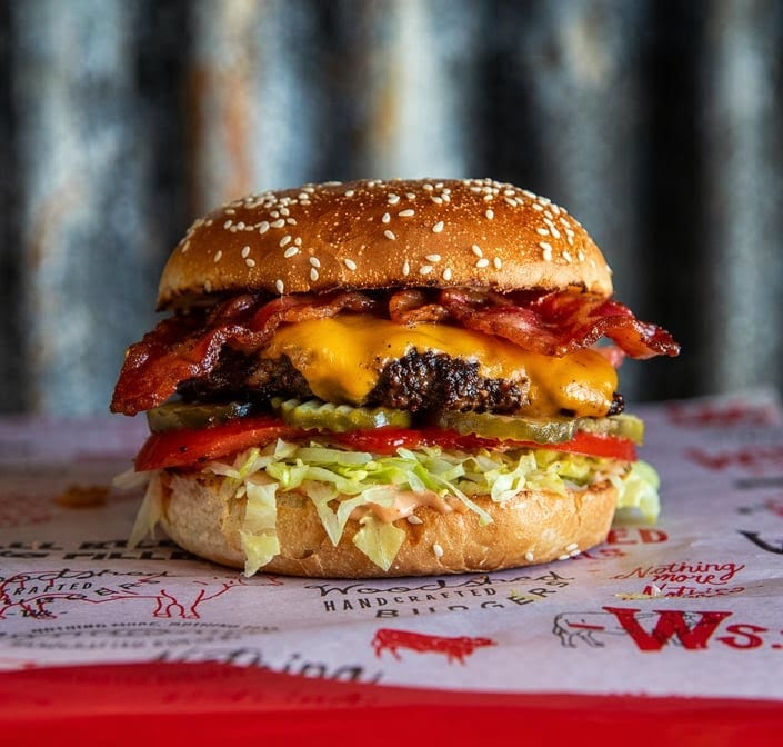 Woodshed Burgers Golf den, photo 2