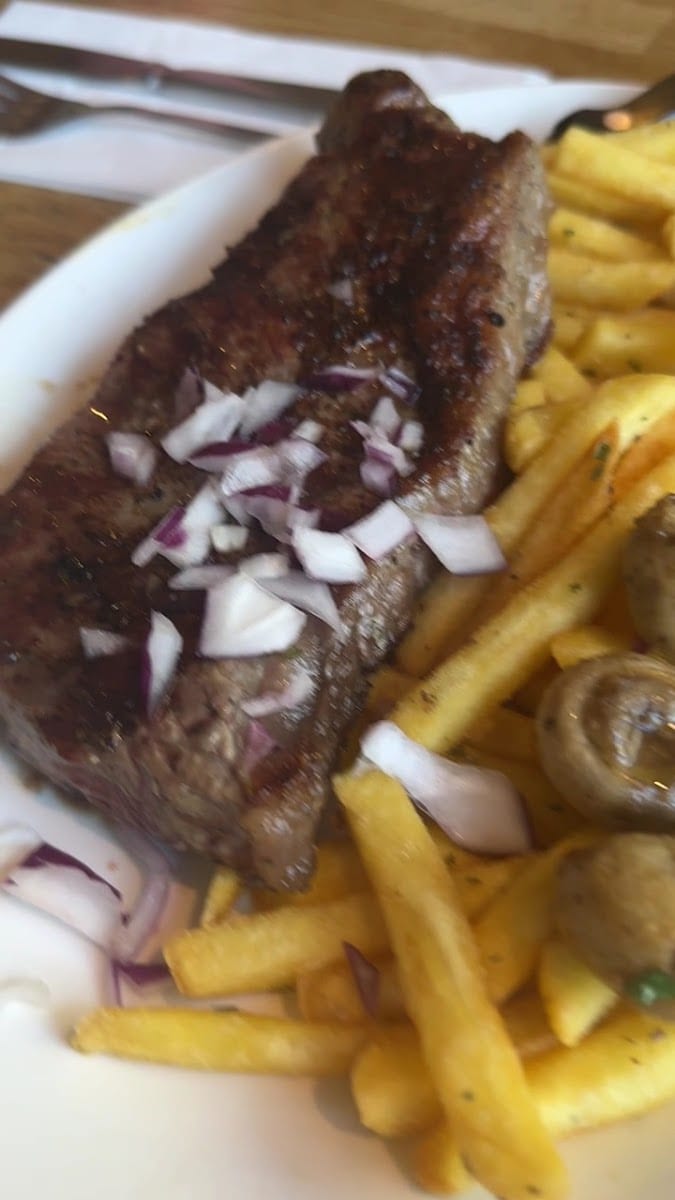Med Grill @ St Albans, photo 2