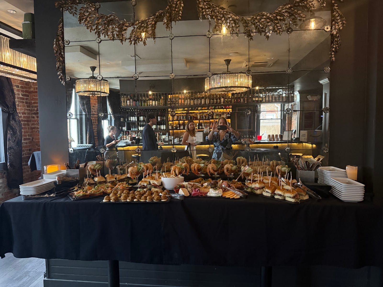 Parley Room