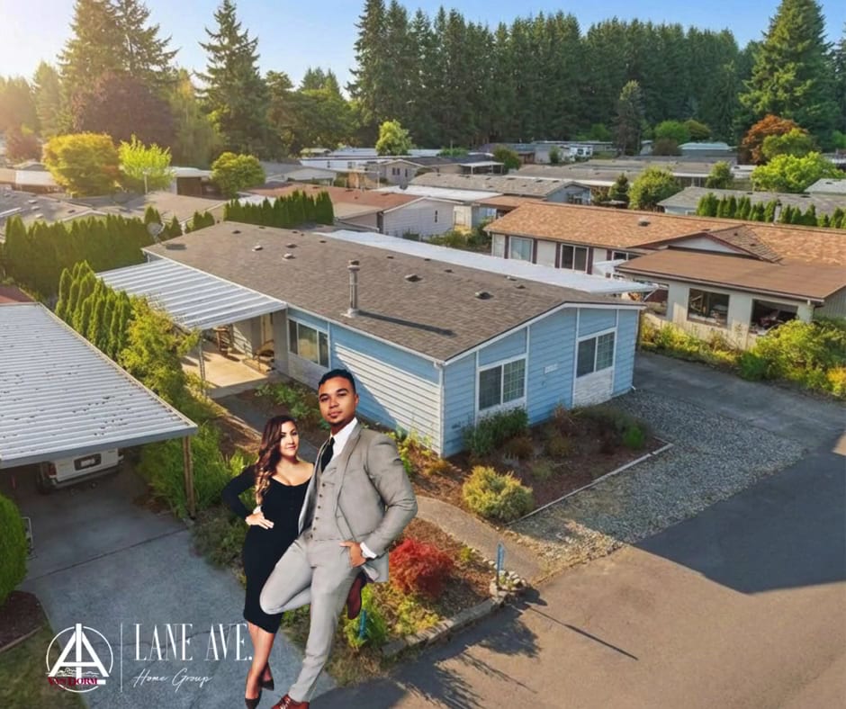 Justin Lane and Bethany Lane (Lane Ave. Home Group) - Van Dorm Realty, photo 3