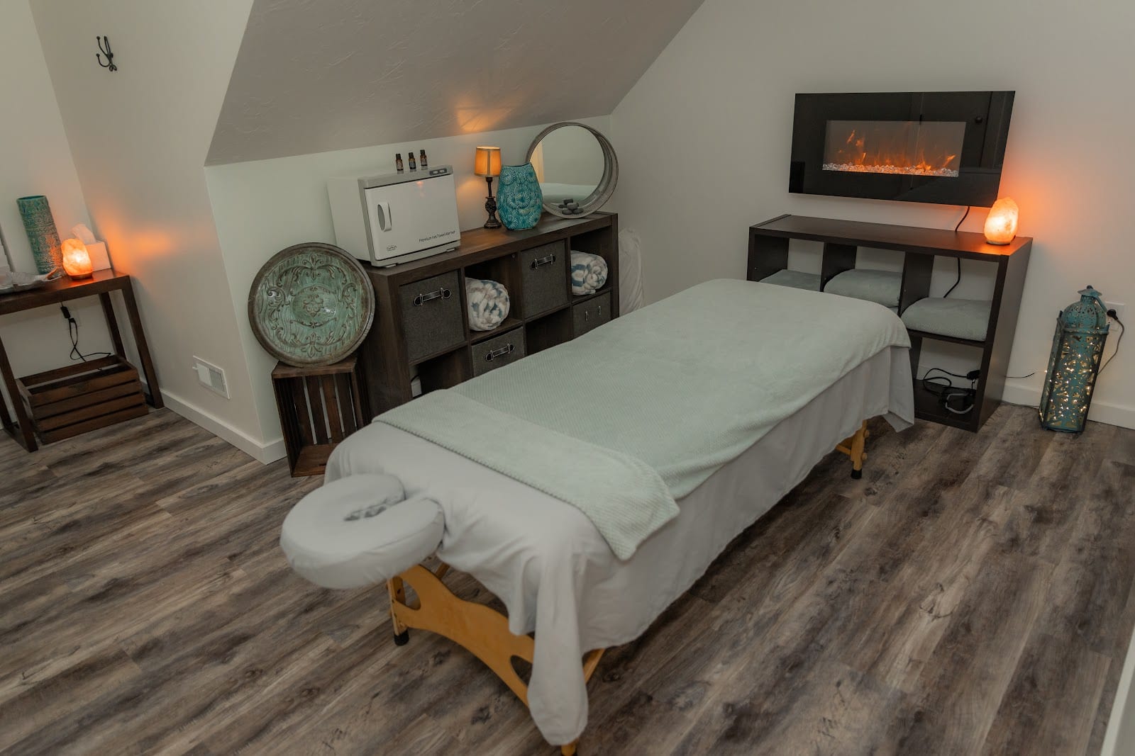 Salt Hollow Massage