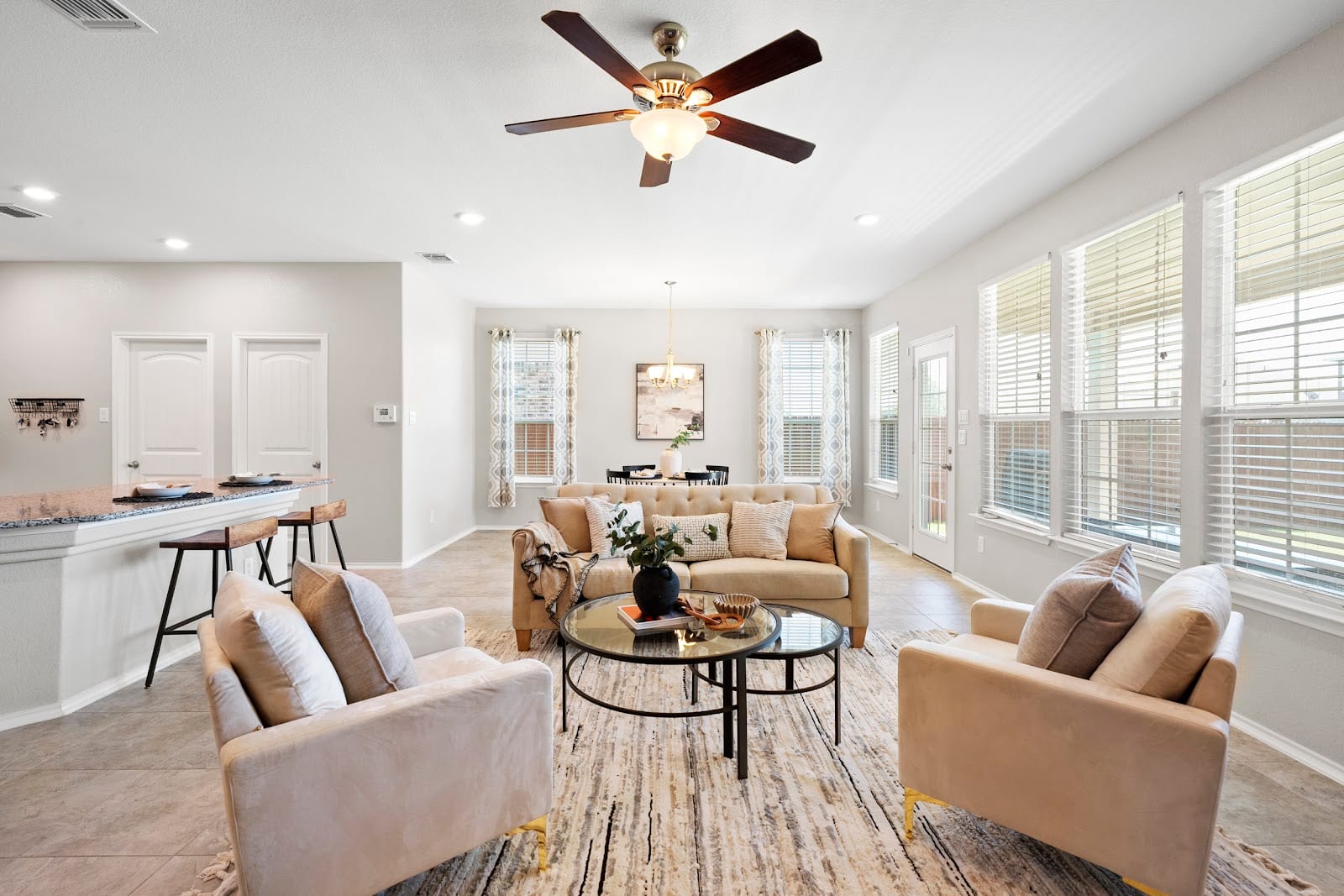 DJ (Djuana) Jadlot Realtor ® Magnolia Realty, photo 4