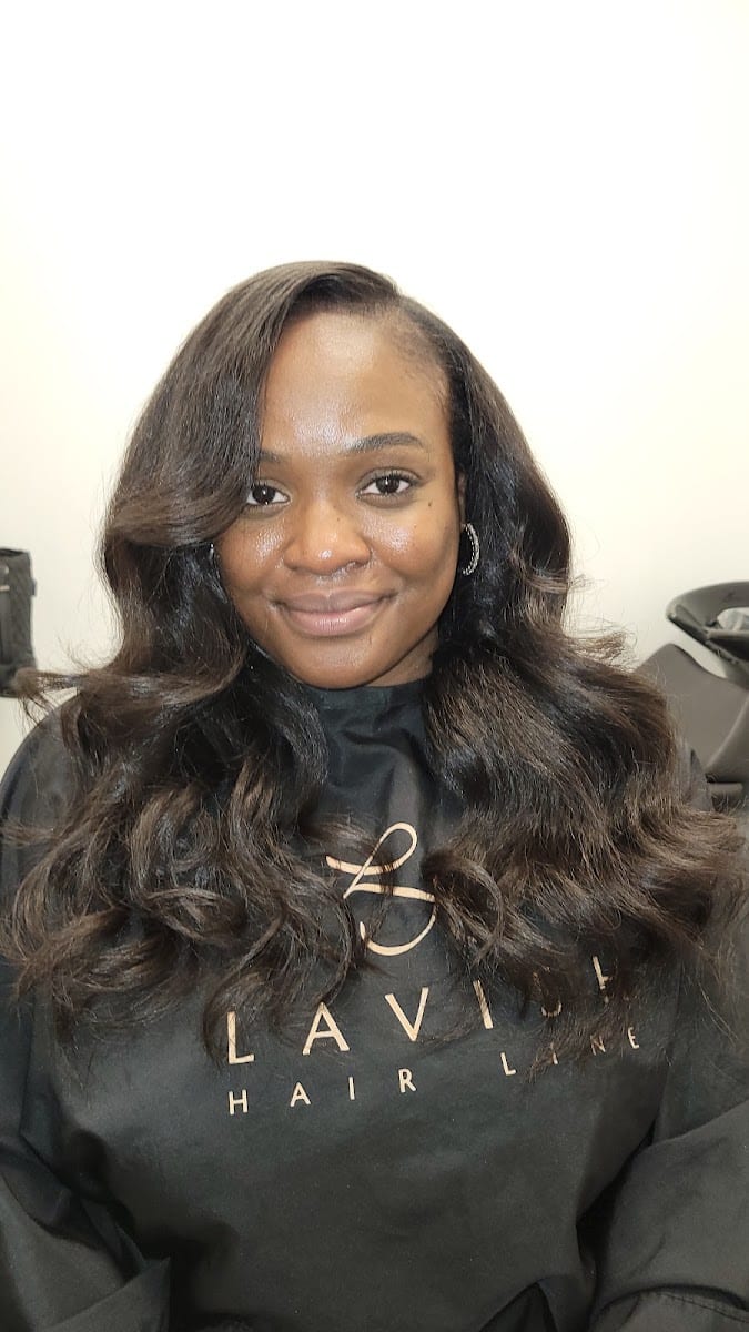 Lavish Hair Line, photo 2
