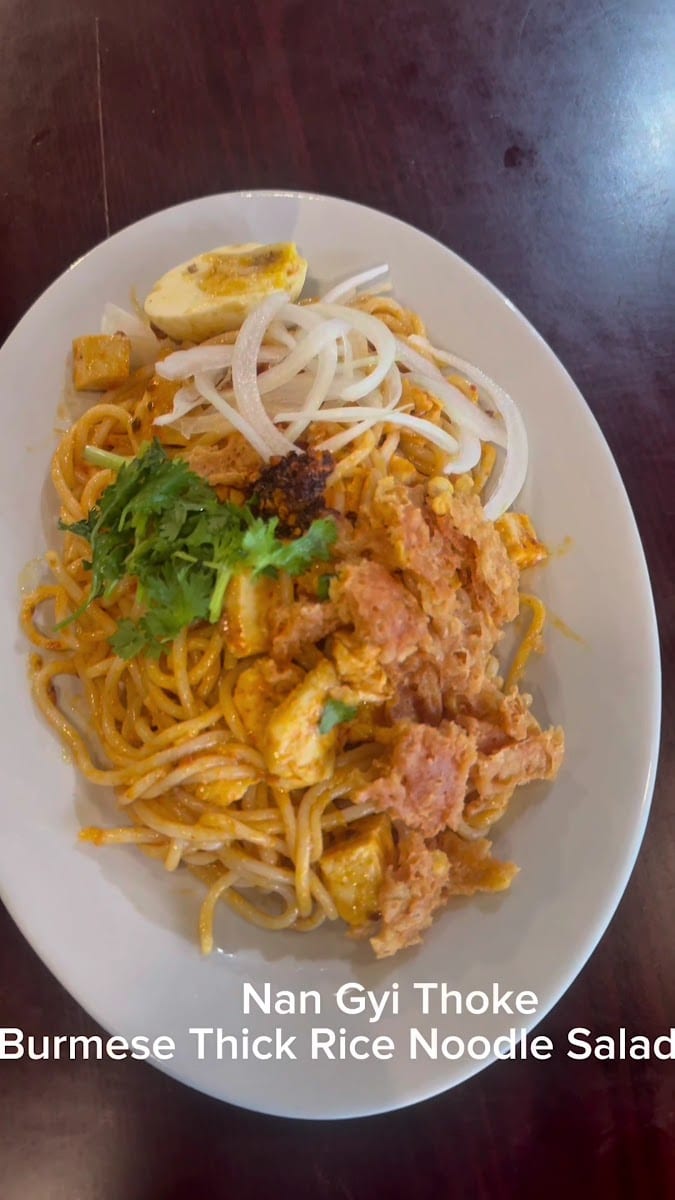 East Roll Fusion Restaurant, photo 3