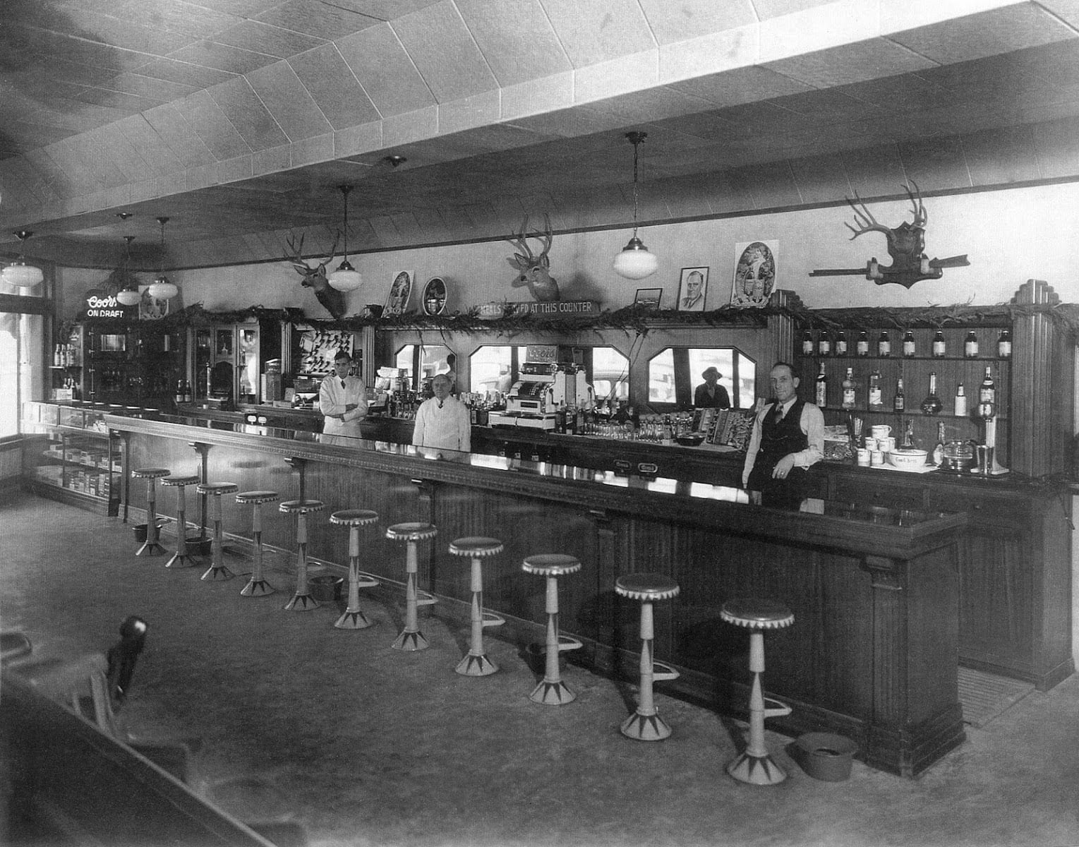 Stag Bar + Kitchen, photo 2