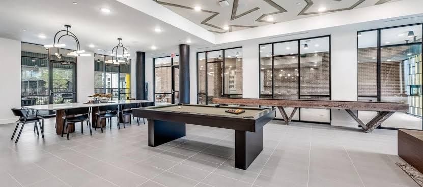 Landing | Chic 1BD, Gym, Pool
