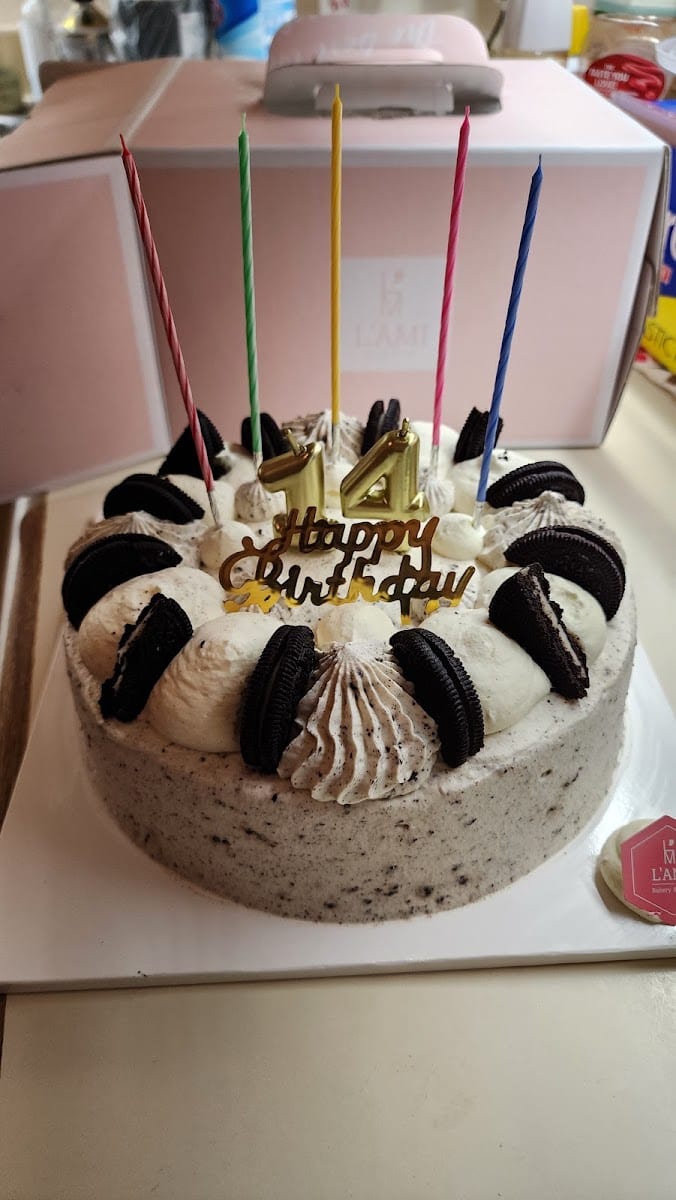 L'AMI Bakery & Cafe