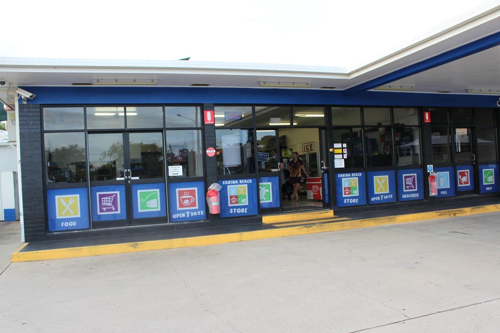 Sarina Beach Store, photo 2