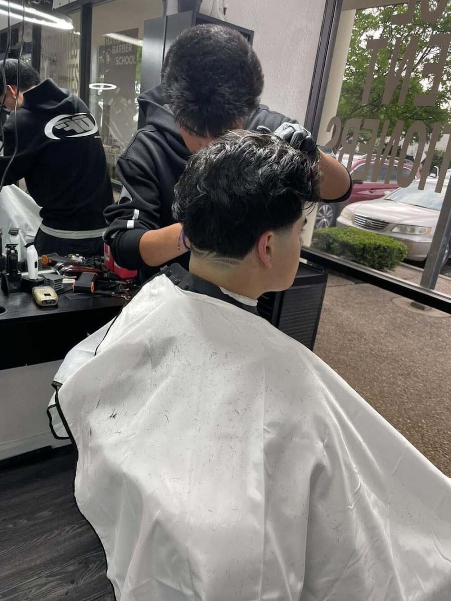 Maria's Barber School, photo 2