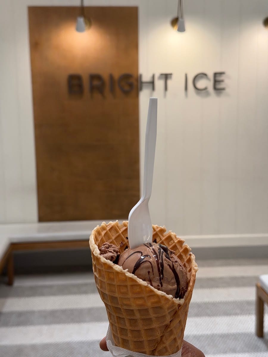 Bright Ice Scoop Shop Water St, photo 3