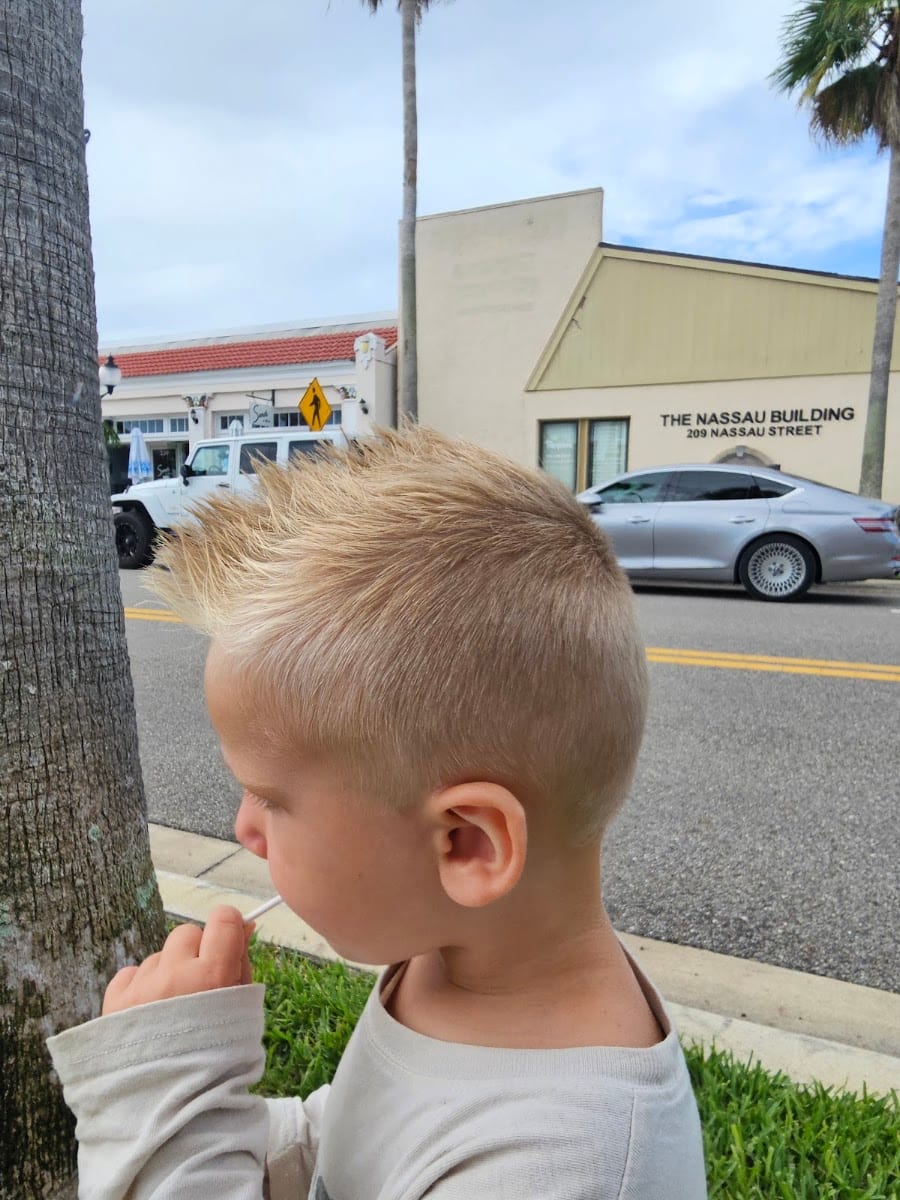 1775 Barbershop, photo 4