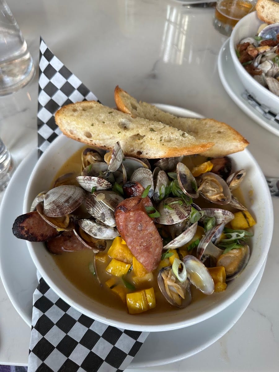 Chelsea Farms Oyster Bar, photo 4