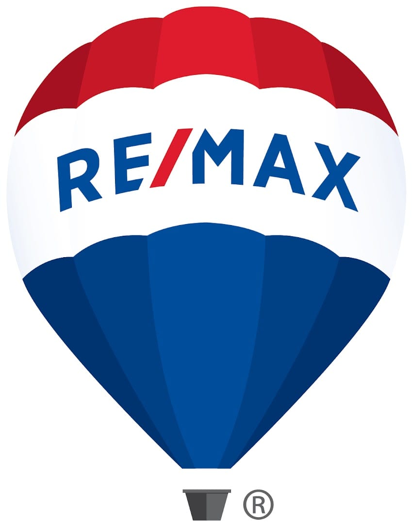 RE/MAX Perrett Associates: Lacey Cobb, photo 2