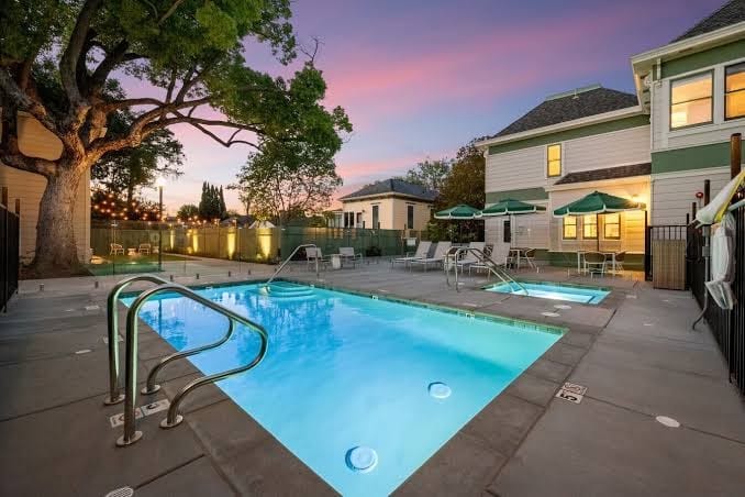 Napa Valley Retreat! Outdoor Swimming Pool, Free Parking!, photo 3