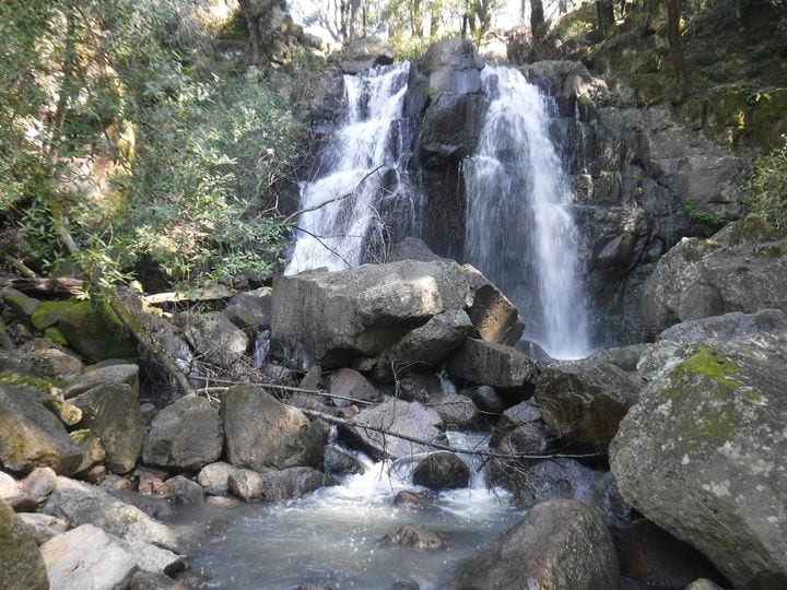 Linda Falls Trail Parking