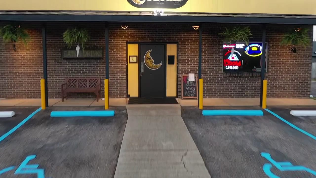 Boondocks Bar & Grill, photo 3