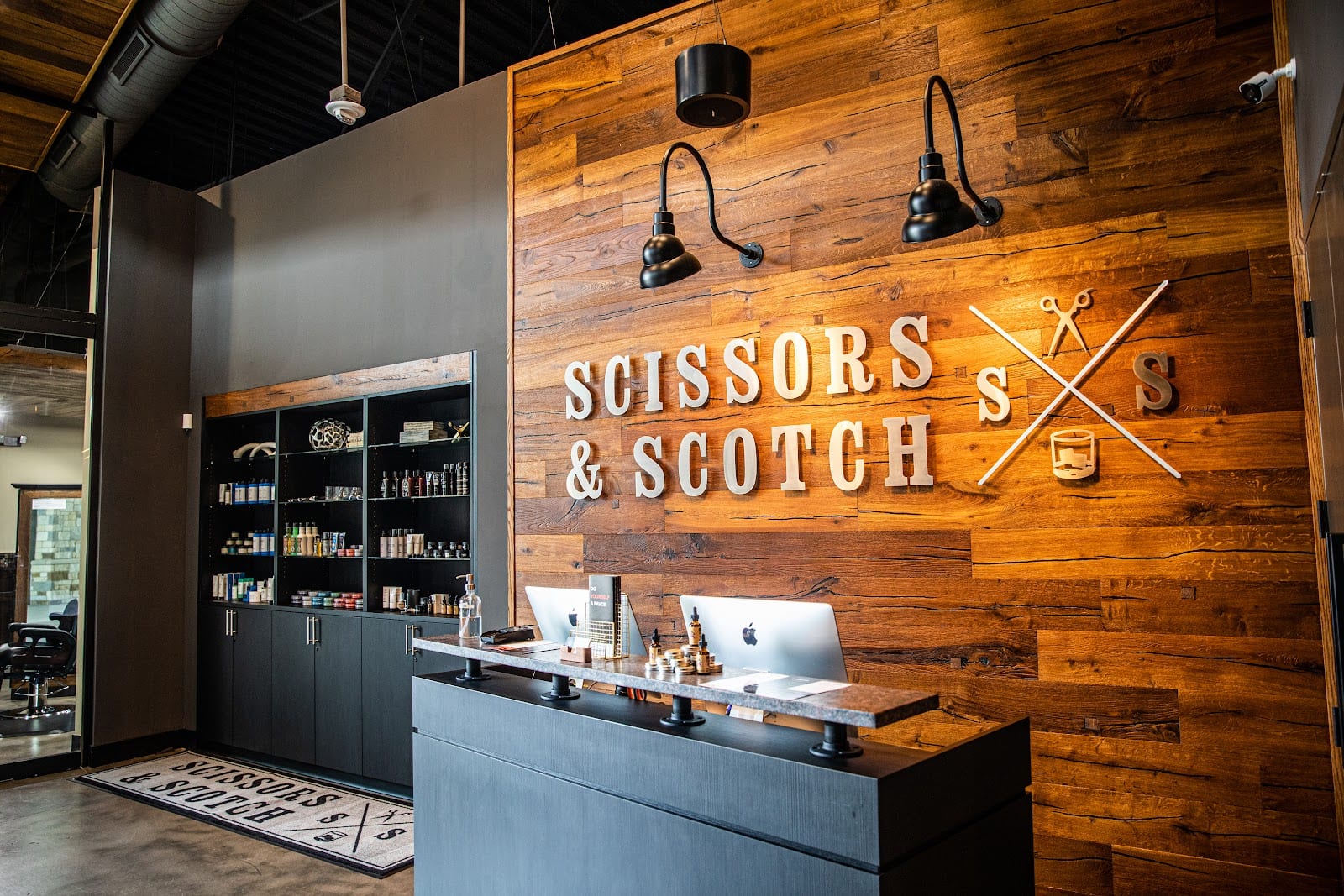Scissors & Scotch, photo 2