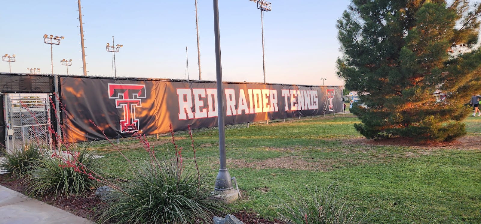 McLeod Tennis Center, photo 3