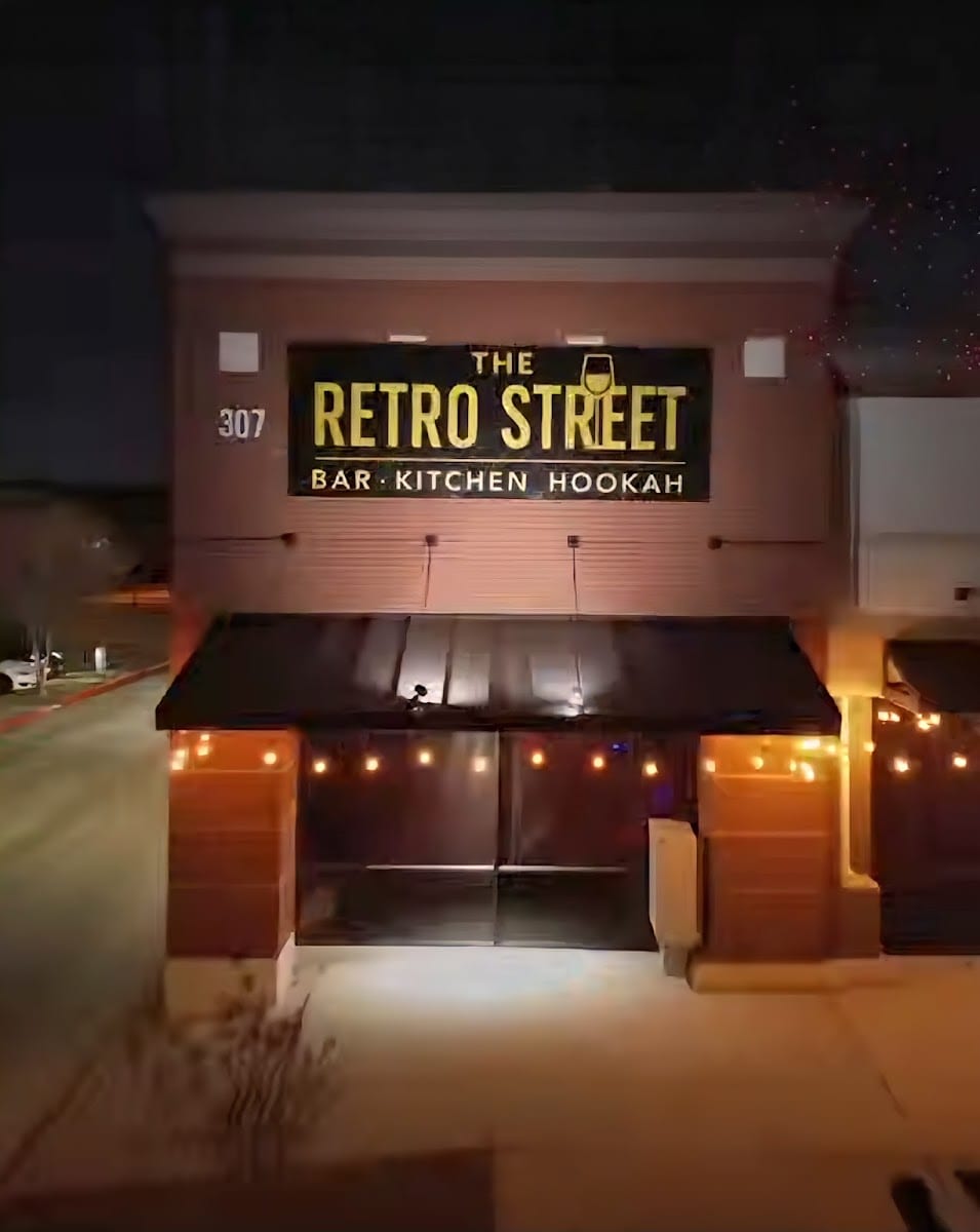 The Retro Street Bar & Kitchen, photo 2