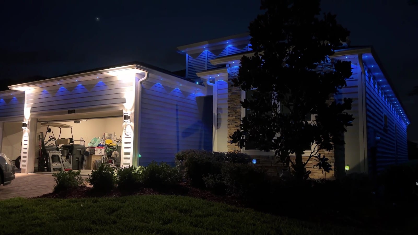 Soffit Light Guy, photo 2