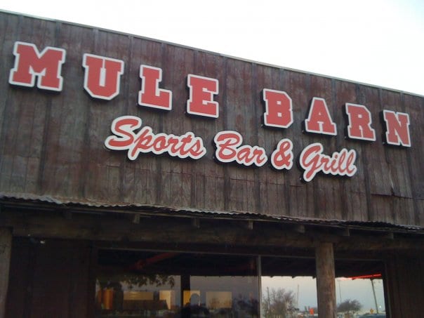 Mule Barn Sports Bar & Grill, photo 2