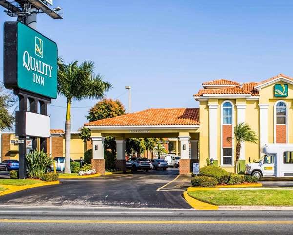 Hyde Park Hotel