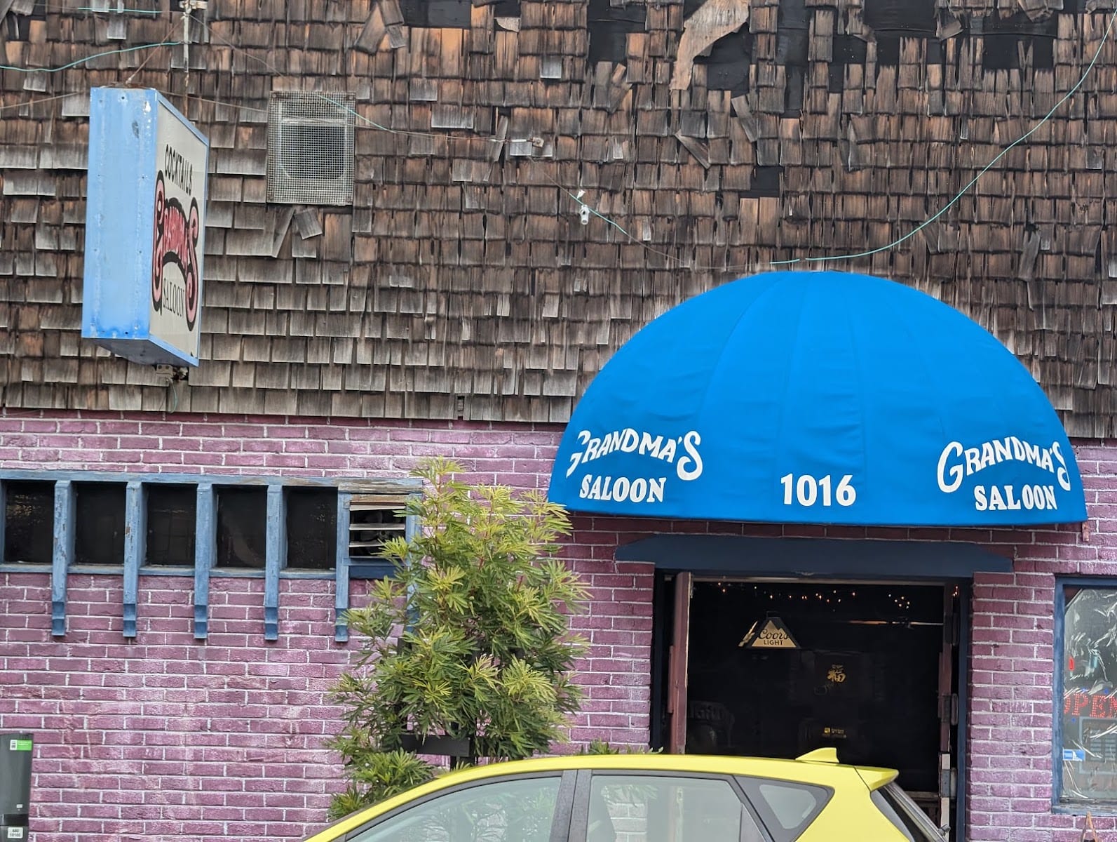 Grandma's Saloon