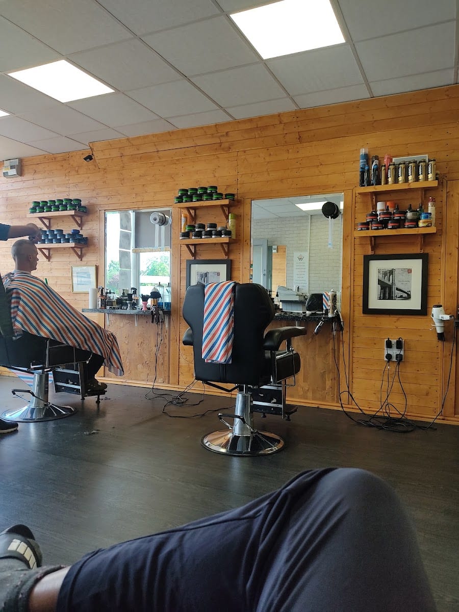 FRESH TRIMS, photo 2