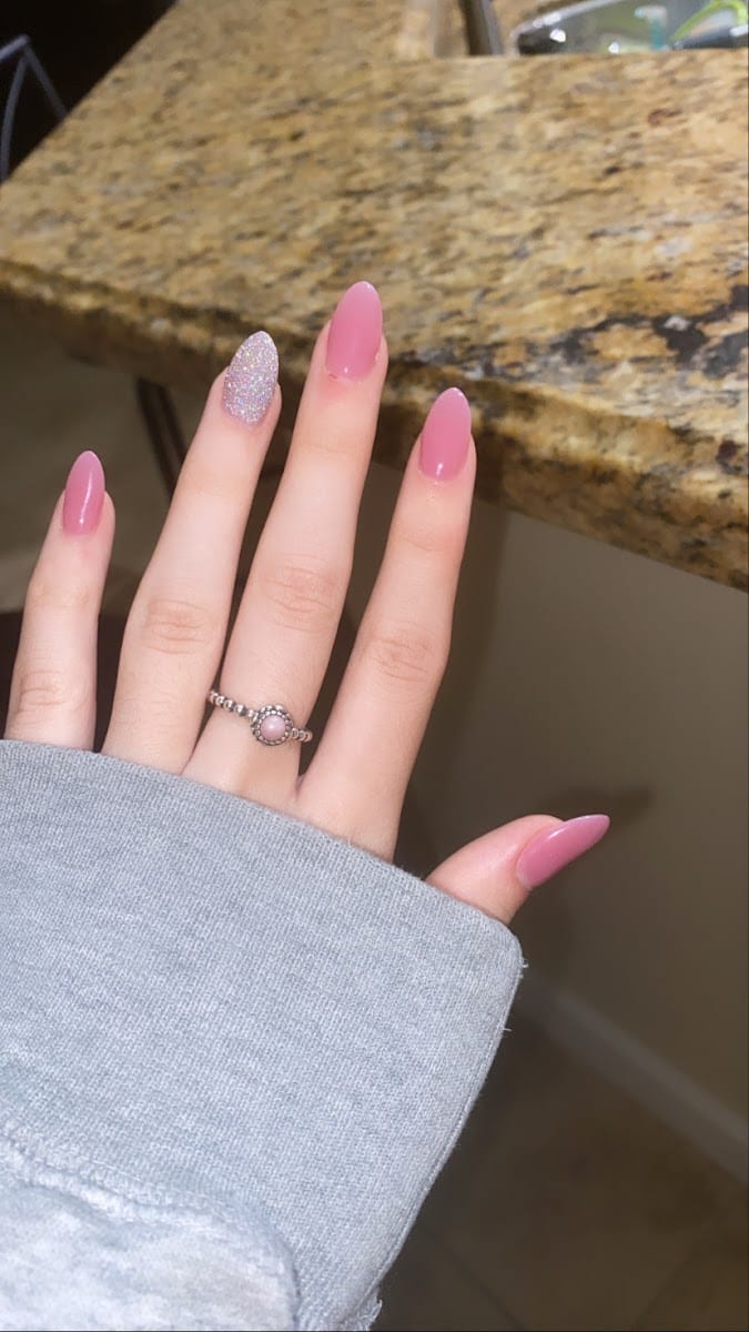 Creative Nails & Spa