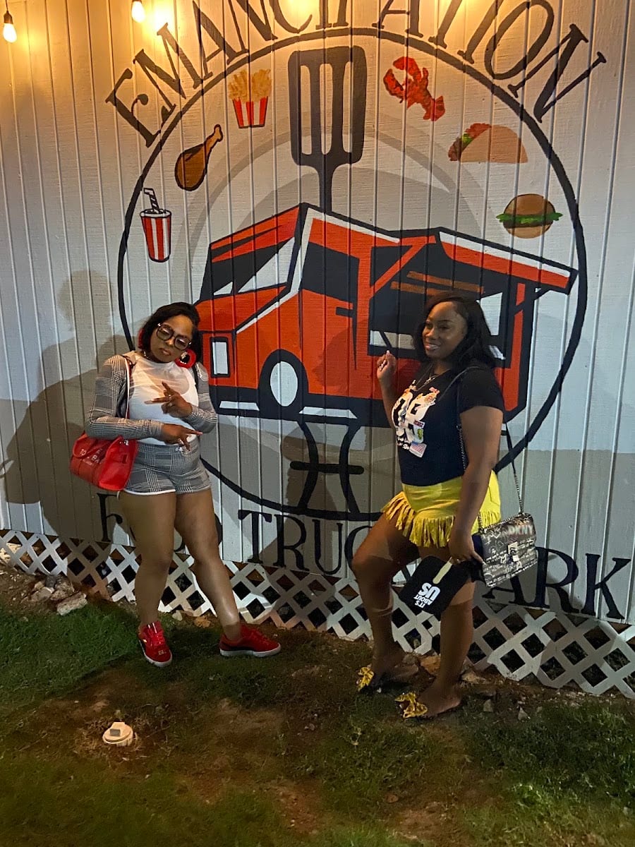 Emancipation Food Truck Park, photo 3