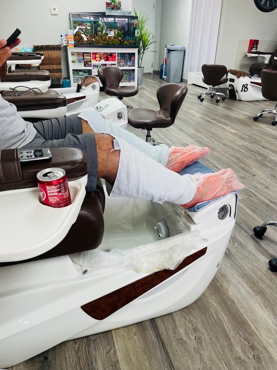 4 Seasons Nails & Spa, photo 2