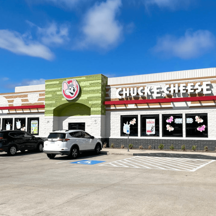 Chuck E. Cheese, photo 3