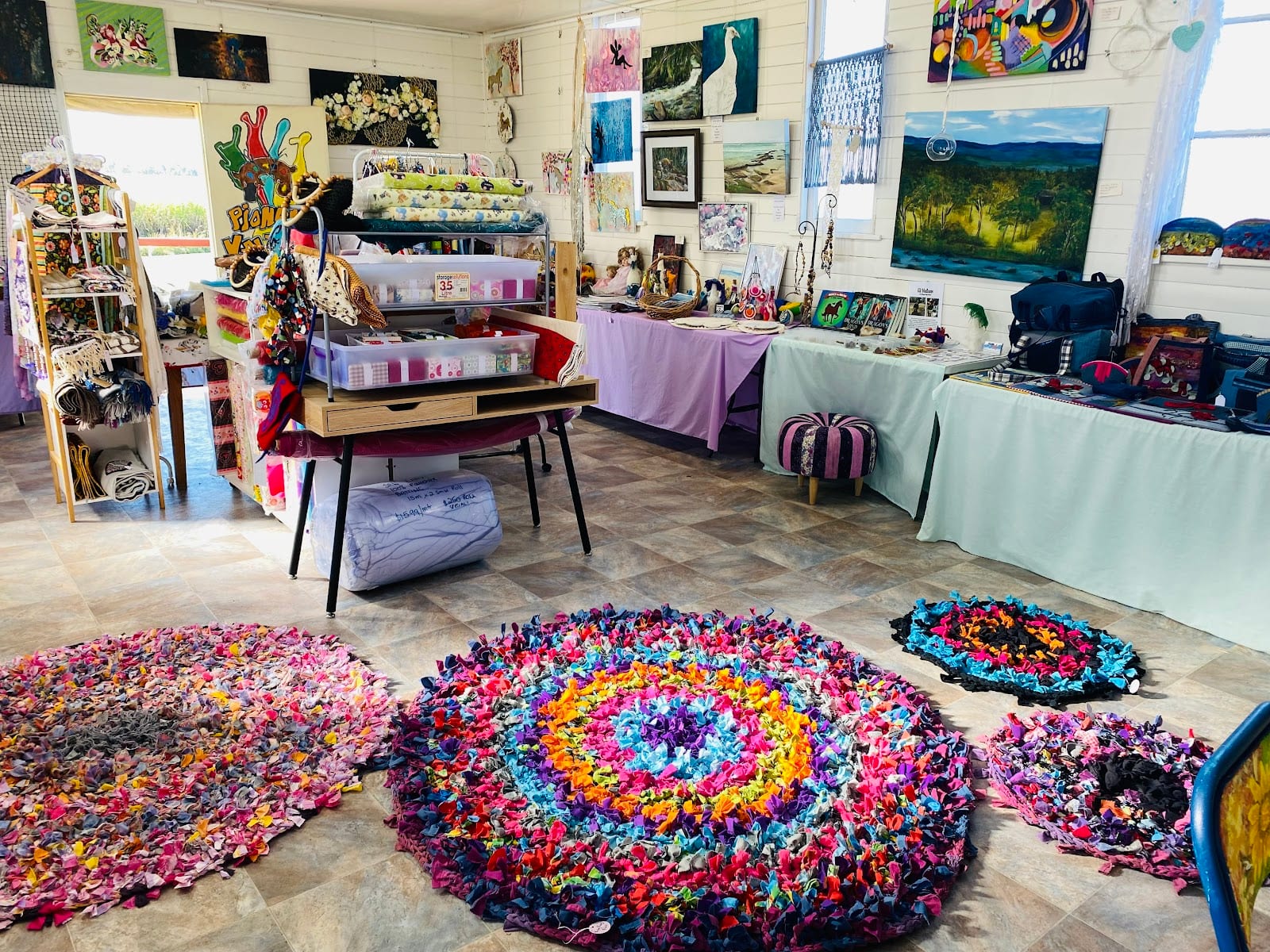 Badila Art & Craft Gallery, photo 2
