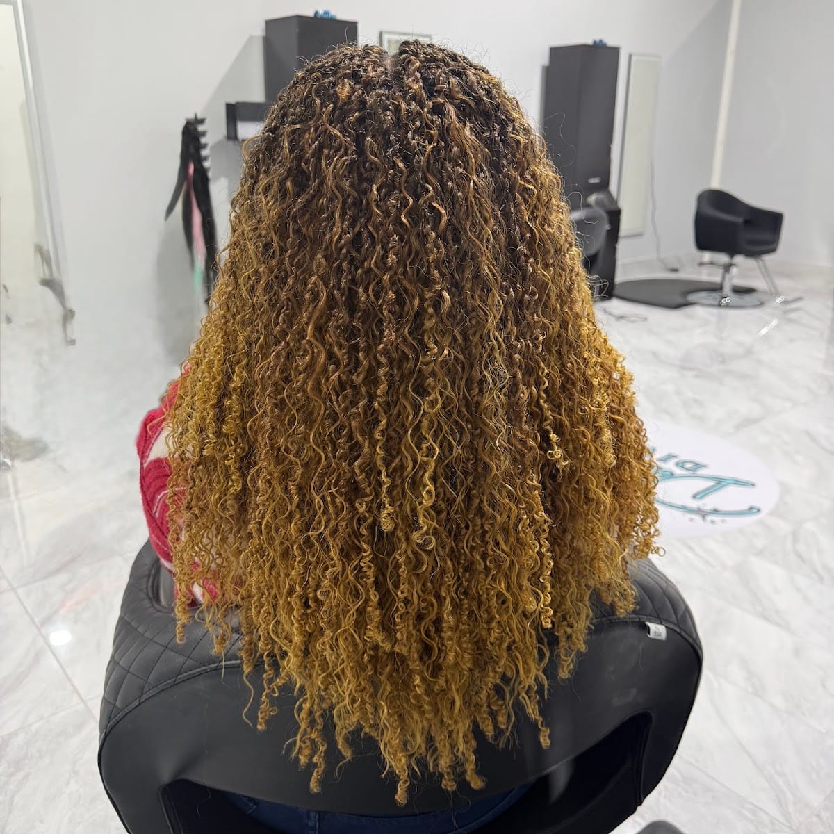 Dollz & Divaz Salon - Spa, photo 2