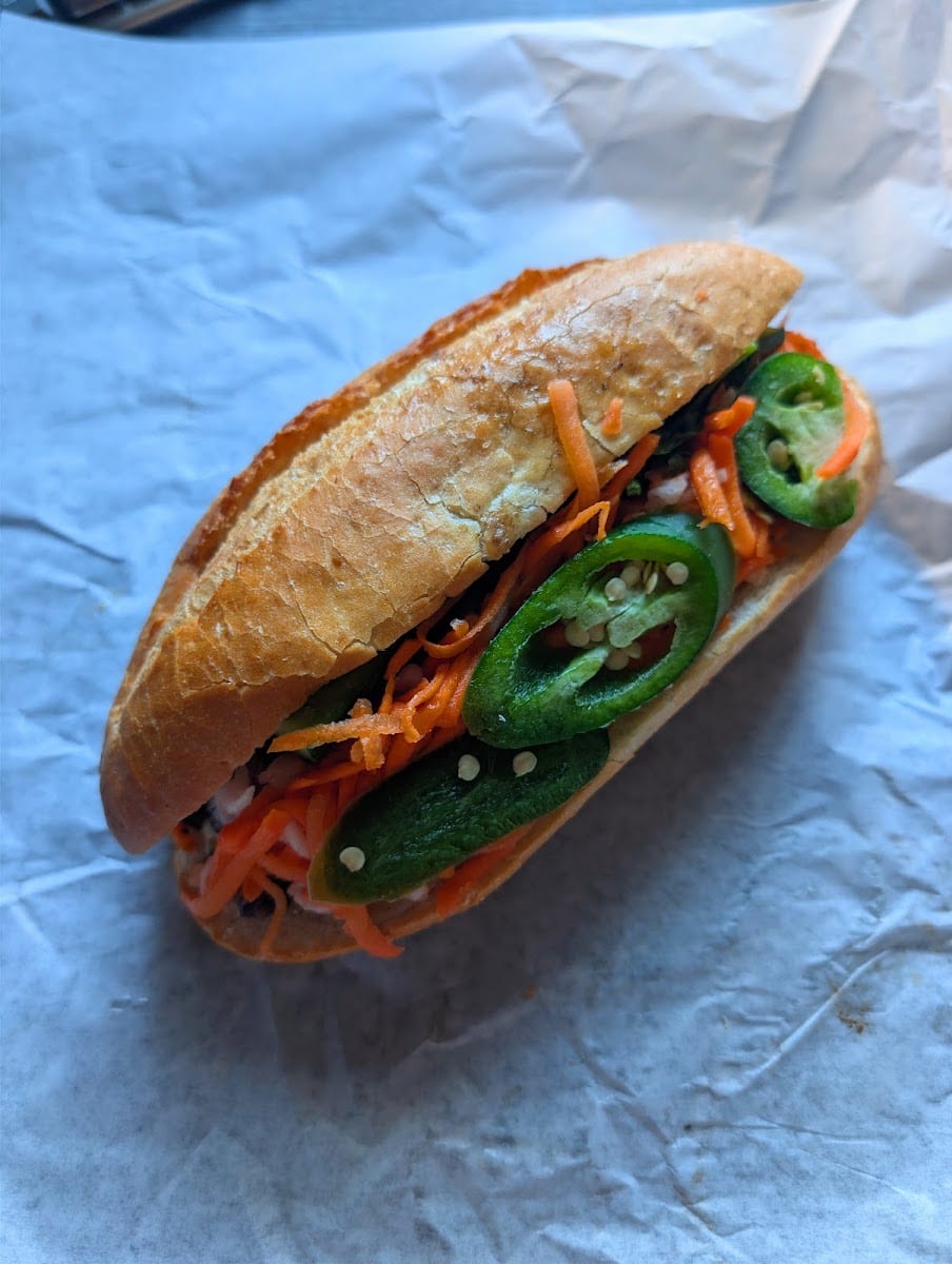 L & G Vietnamese Sandwich, photo 3