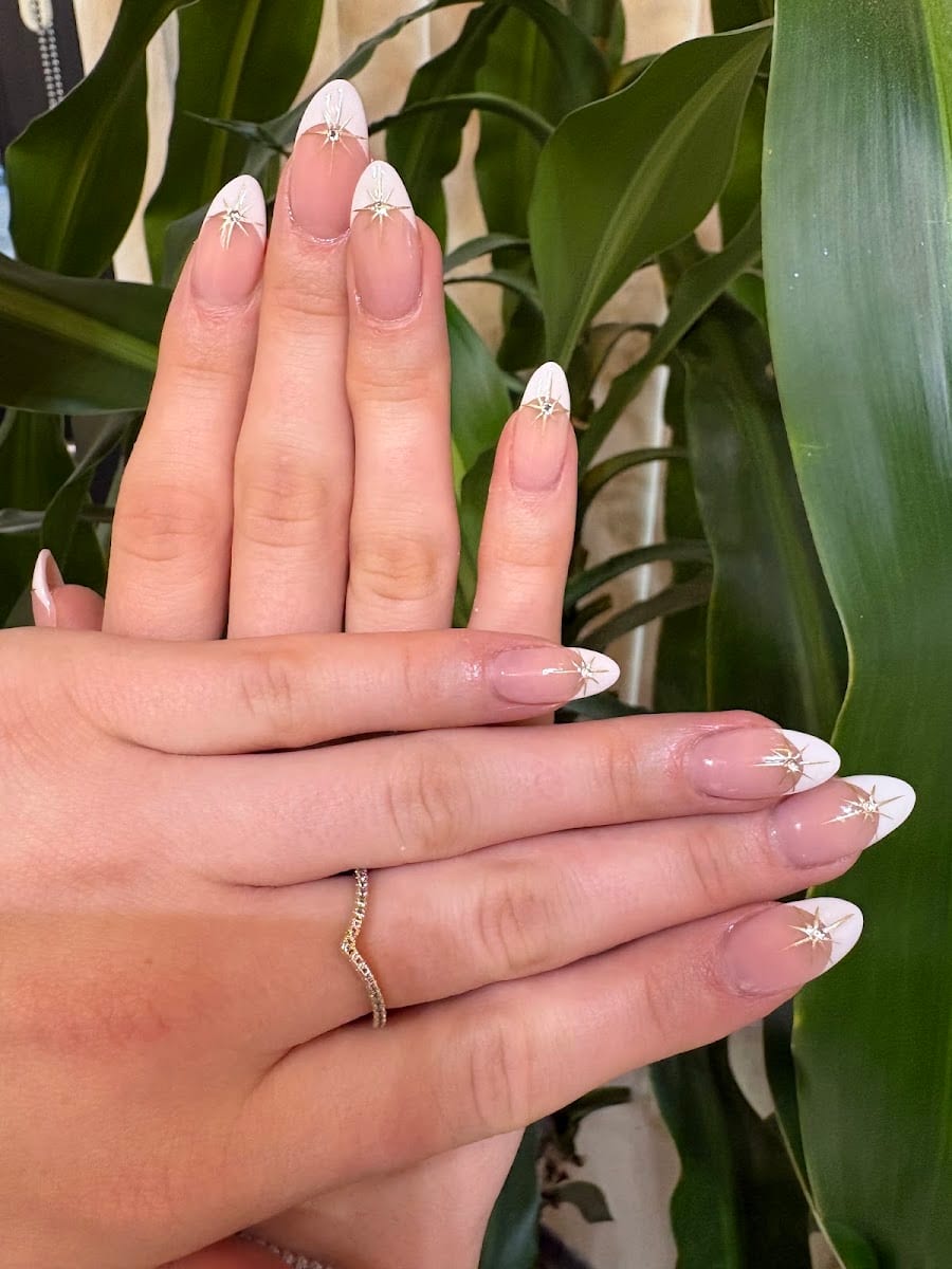 Binh's Nails Emerald Hill