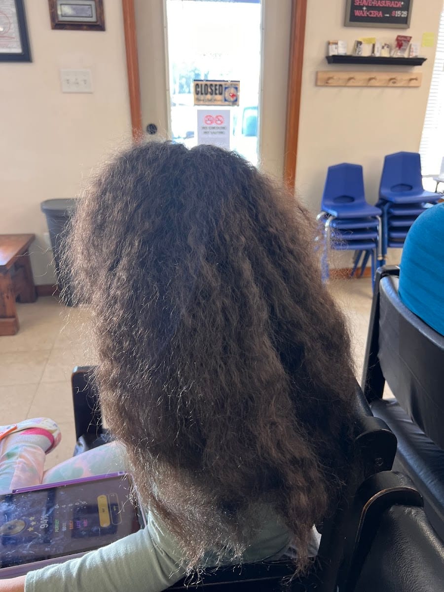Hilda's beauty and barber (Dominican Hair Salon & Barbershop)
