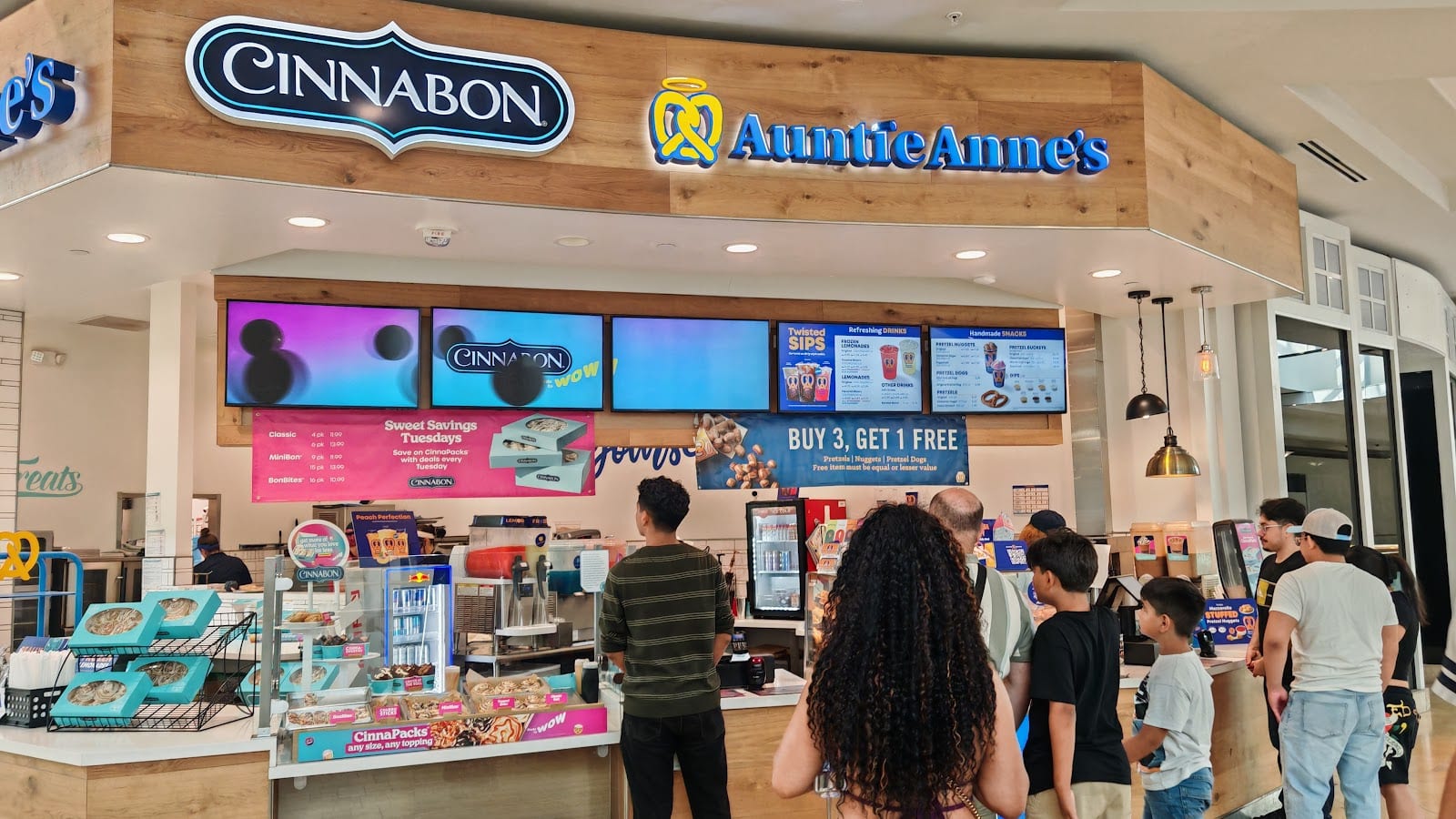 Cinnabon, photo 2