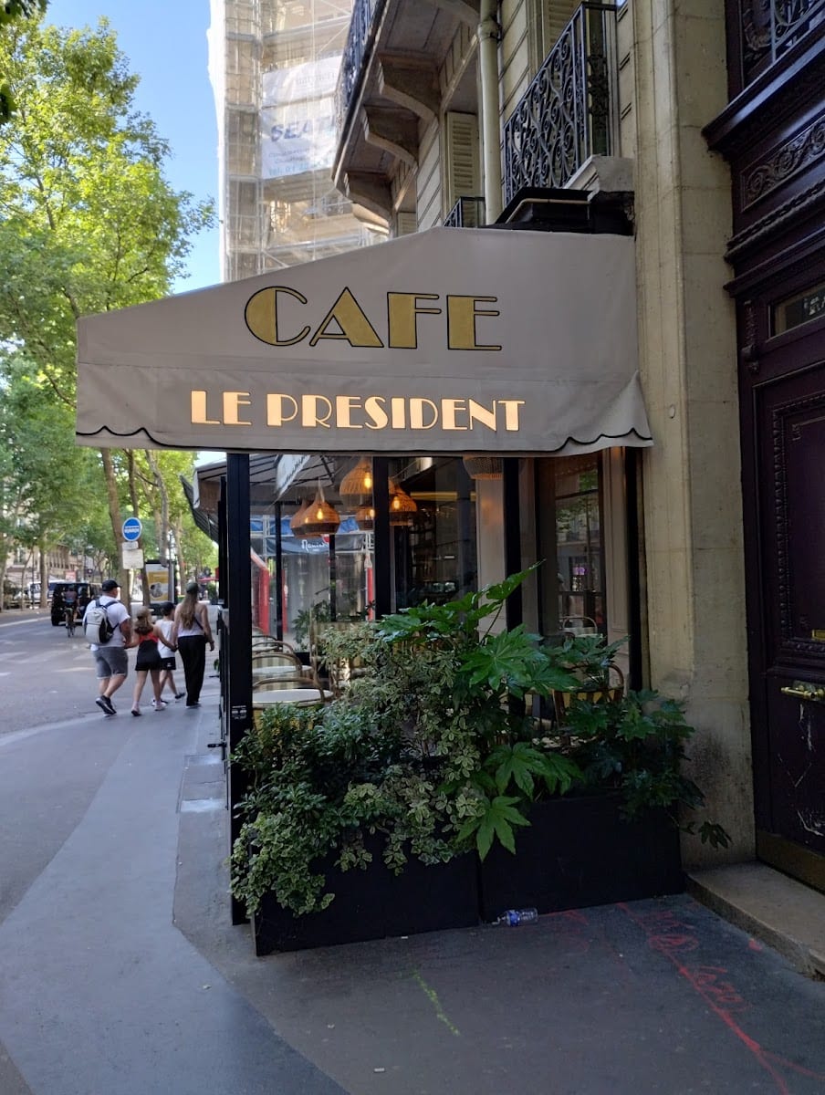 Cafe-Bar Le President Restaurant