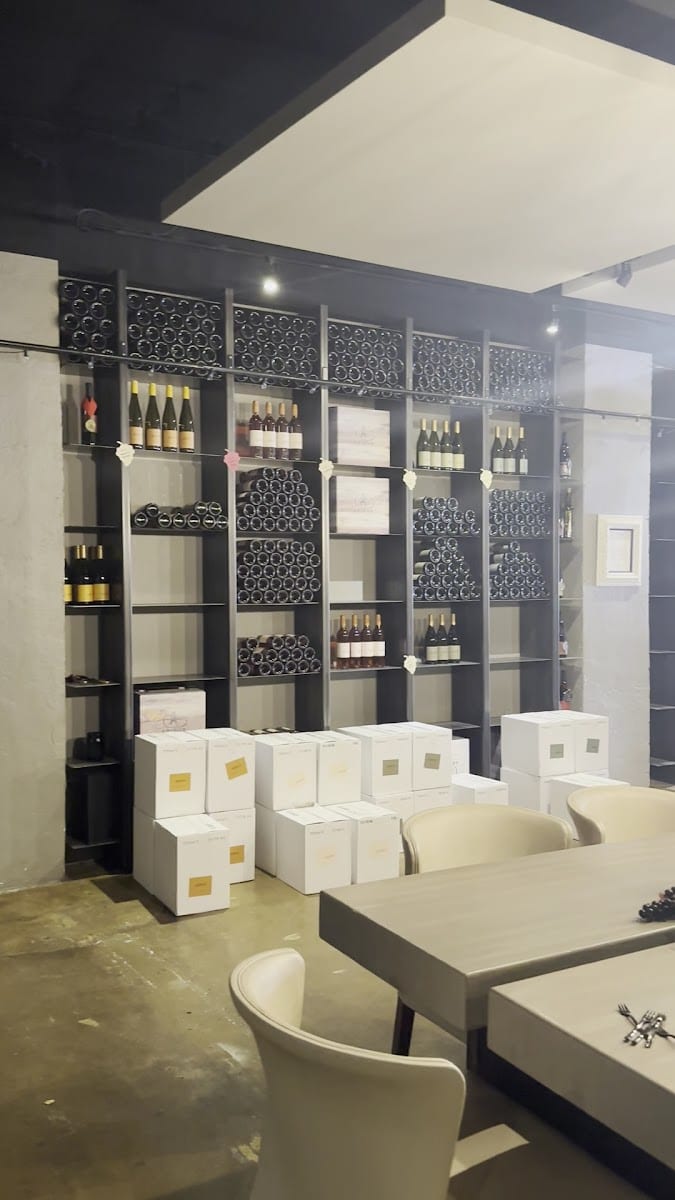 Aridus Wine Company Tasting Room, photo 3