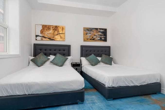 Designer Trinity Bellwoods Gem Sleeps 12 Arcade, photo 2