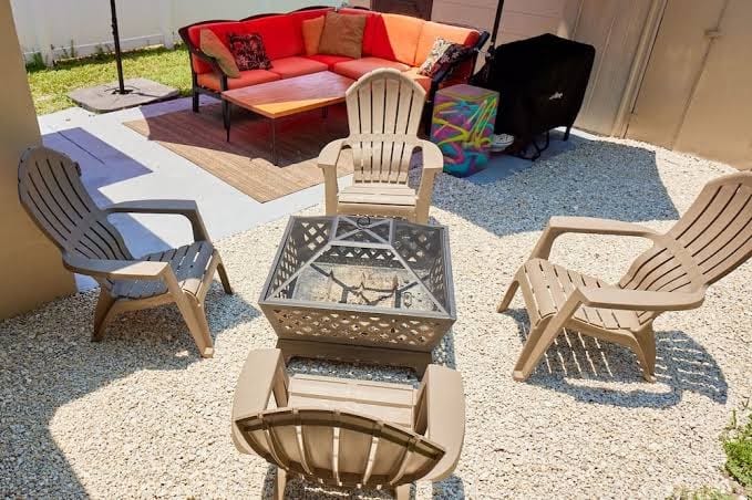 South Tampa Modern 2BR Retreat Pool Gym & Walkable Location