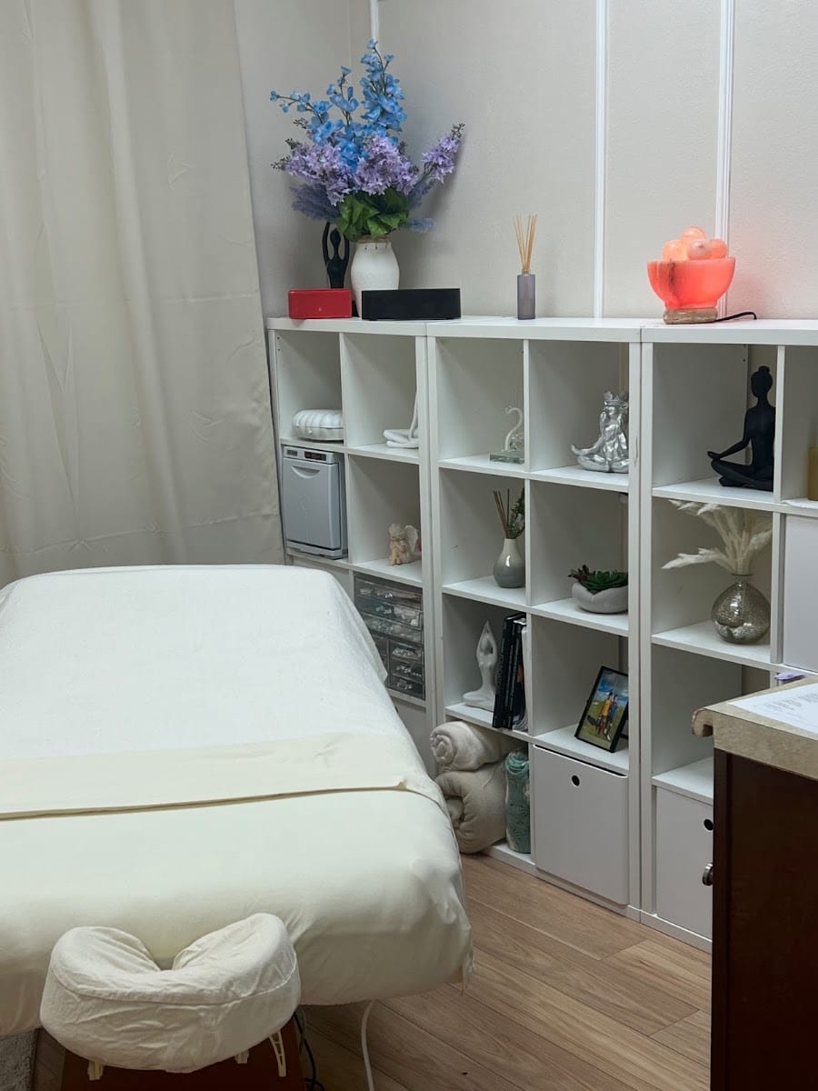 R&B Massage Therapy Relax & Benefits, photo 2