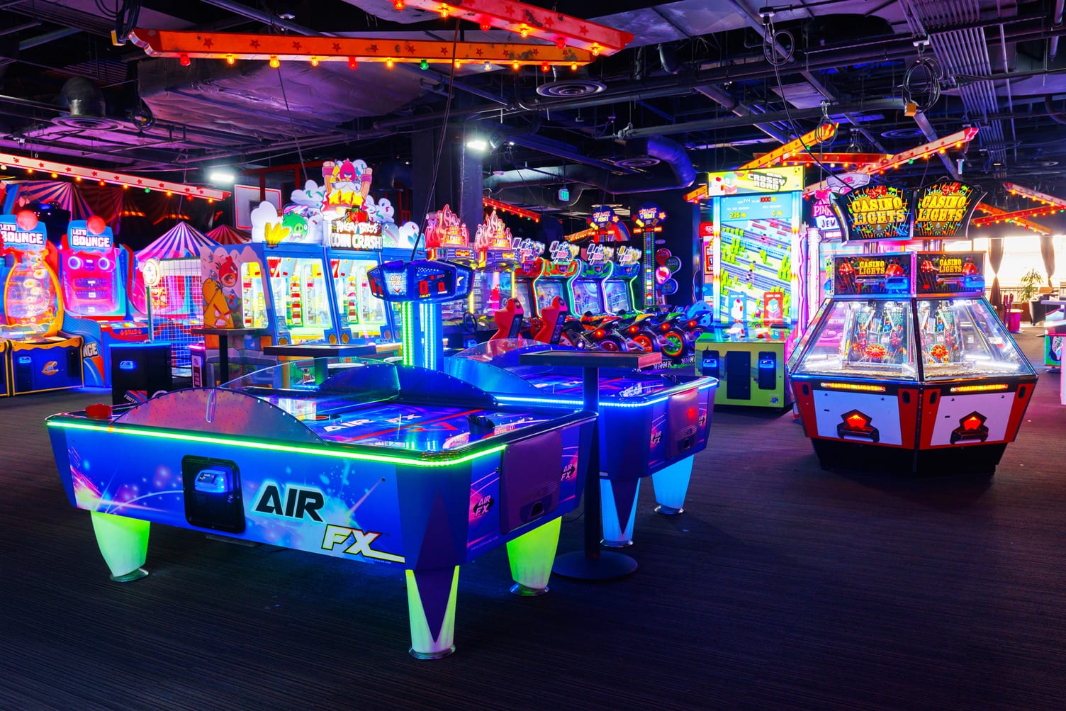 Lucky Strike Honolulu, photo 2