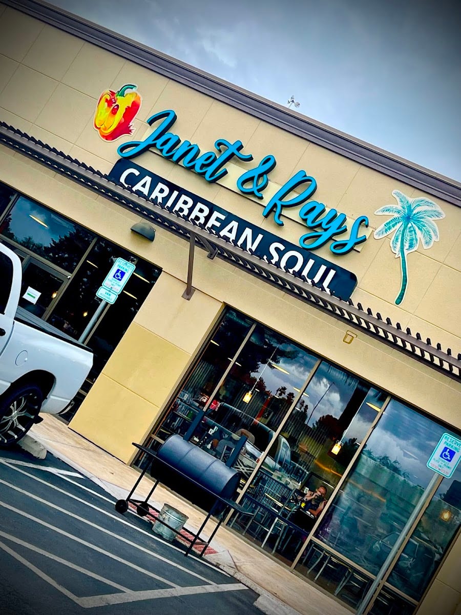 Janet & Ray's